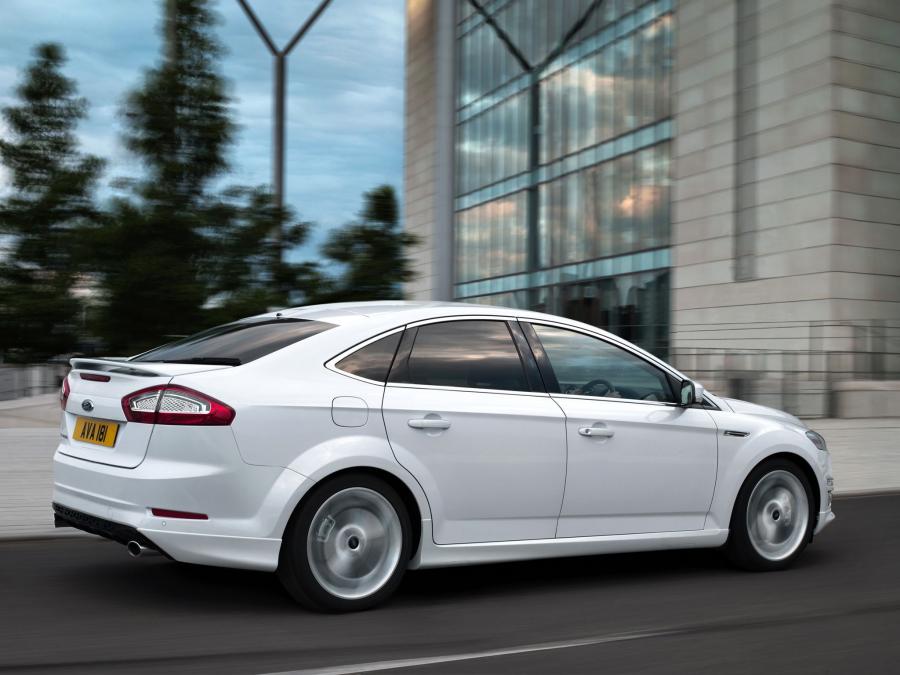  Ford Mondeo Titanium X Hatchback 2010 года  (UK) (фото 6 из 18)